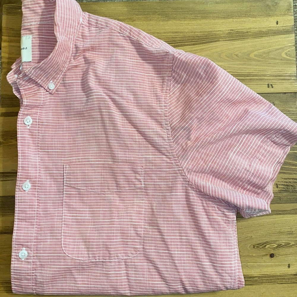 American Eagle Short Sleeve Button Up